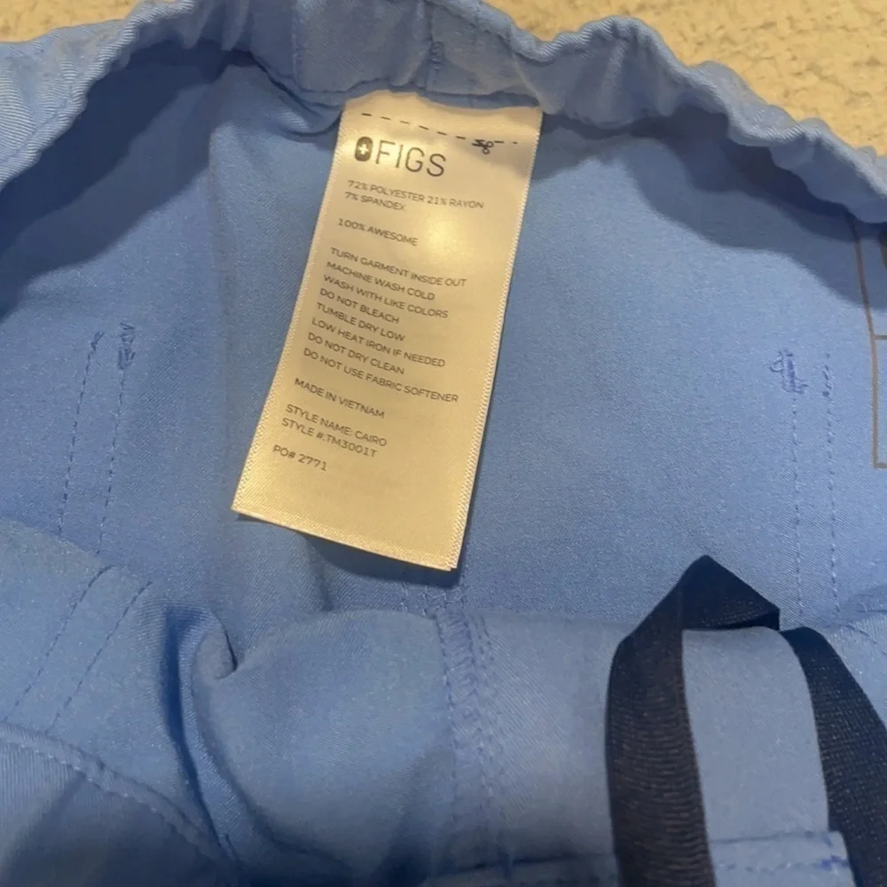 FIGS Cairo Cargo Scrub Pants size L/T